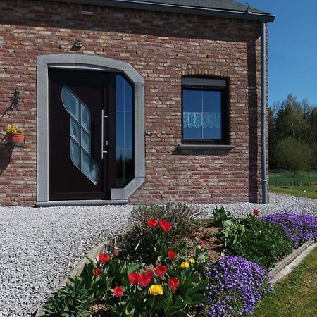 L'Evasion Du Berger Australien Apartment Couvin Exterior photo